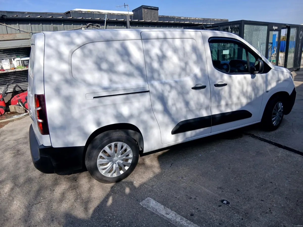 Peugeot Partner Professional Van L2 Bluehdi 2019 - Image 1