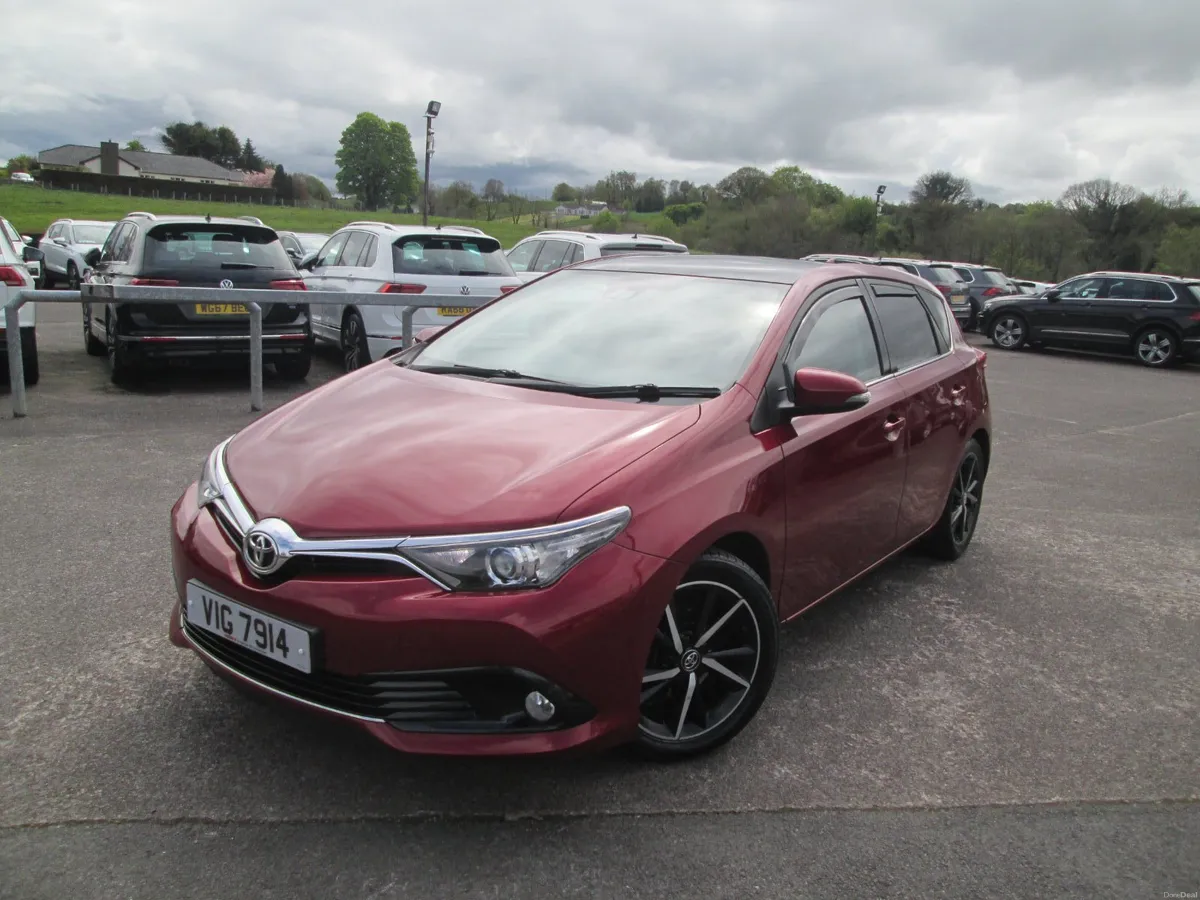 2018  TOYOTA  AURIS  1.6  D  DESIGN  5DR - Image 2