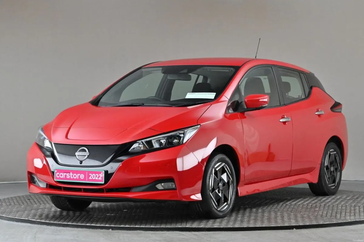 Nissan Leaf EV ACENTA 40KW 150BHP **REVERSE CAM** - Image 3