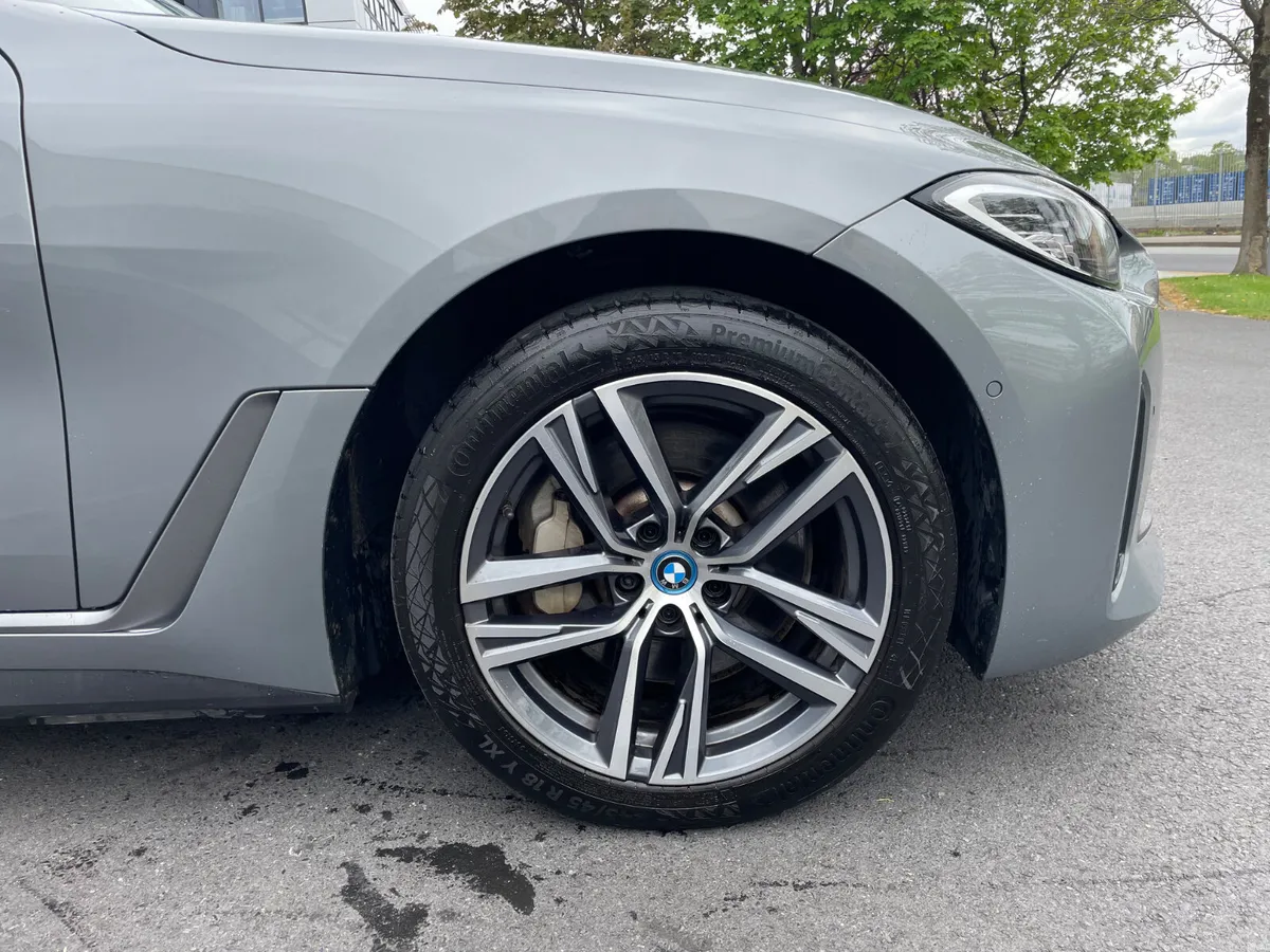 SOH 91.7%- 84KWH - APPLE P,AY-LEATHER -BMW HISTORY - Image 3