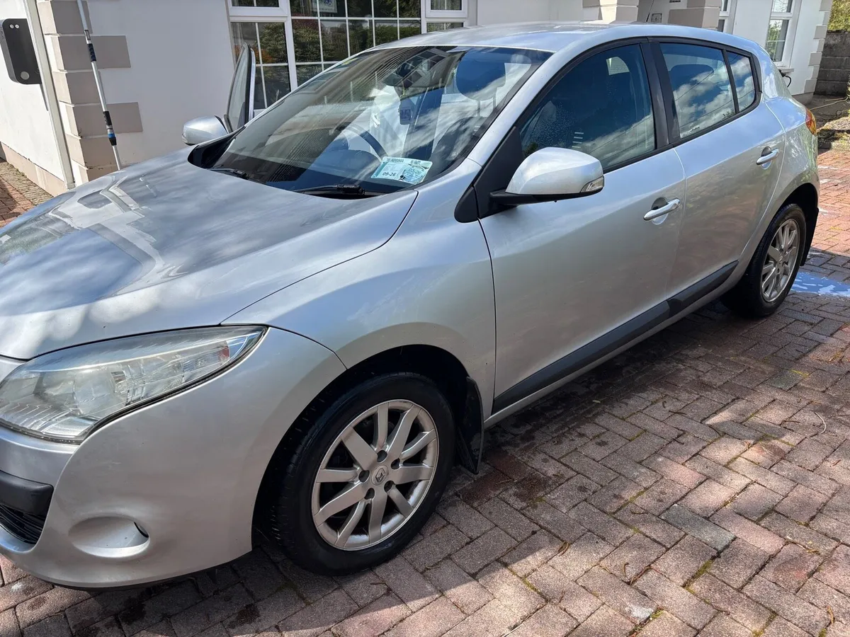 Renault Megane Dynamic Needs Repair - Image 2