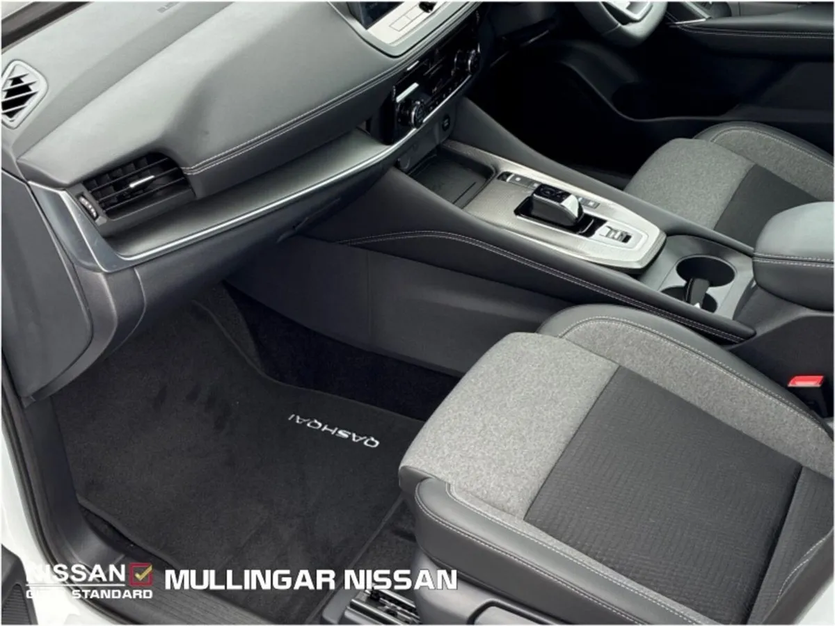 Nissan Qashqai 1.5SV Premium e-Power Hybrid Auto-C - Image 4