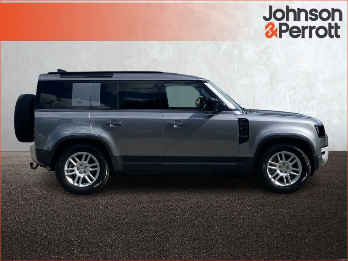 Land Rover Defender 110 2.0 Si4 PHEV S  (Remainder - Image 6