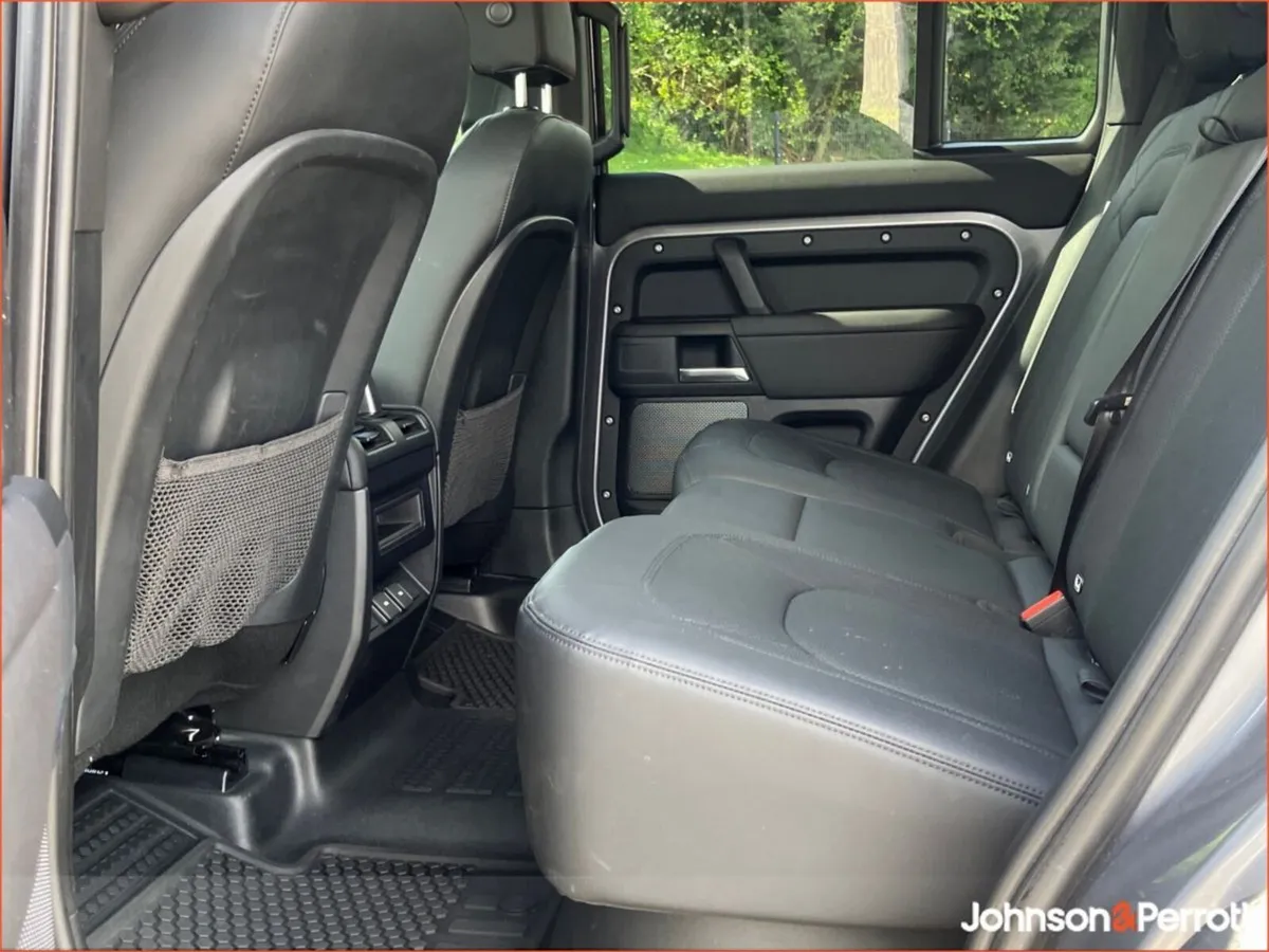 Land Rover Defender 110 2.0 Si4 PHEV S  (Remainder - Image 5