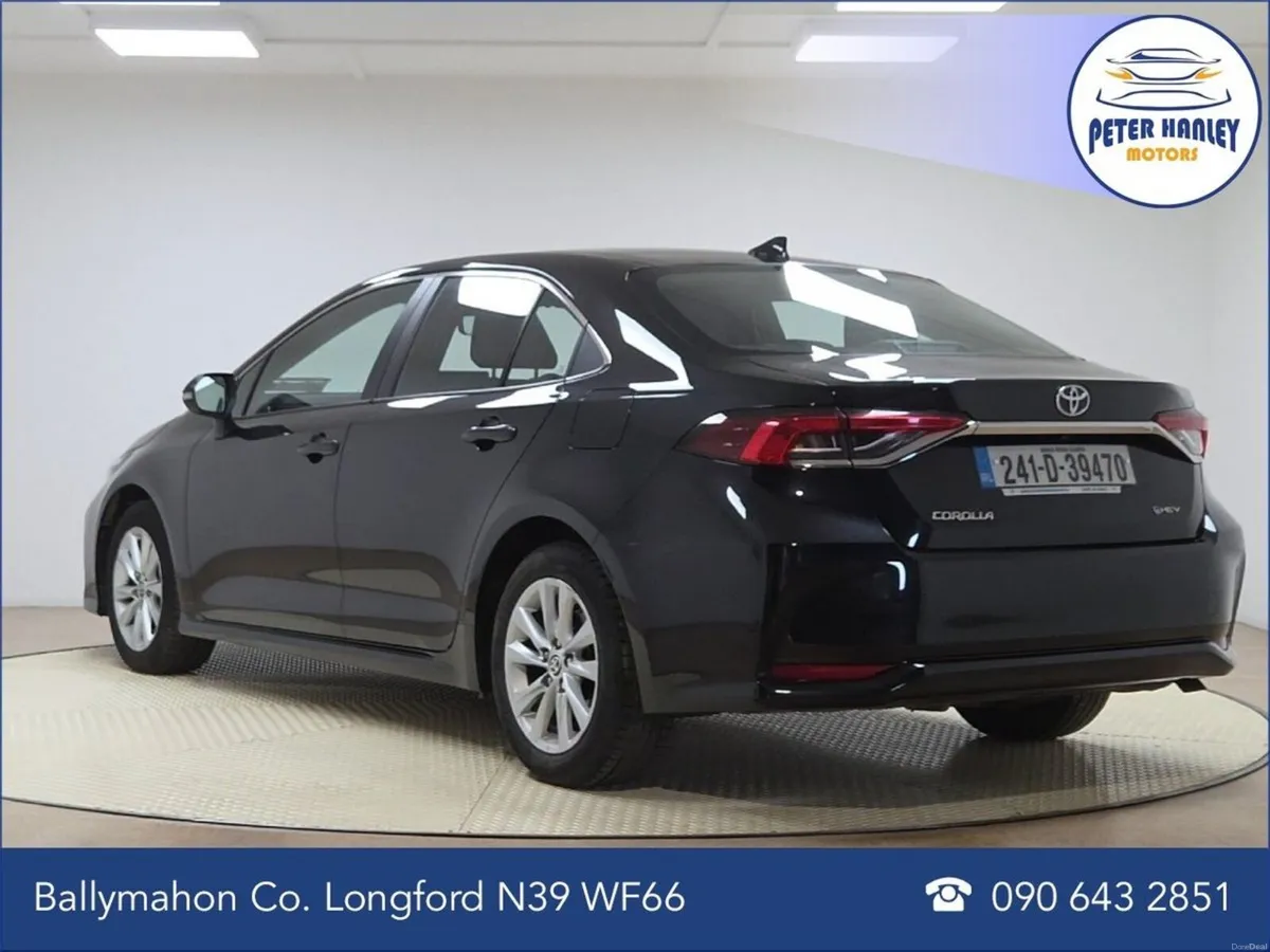 Toyota Corolla 1.8 Hybrid Luna Saloon - Image 5