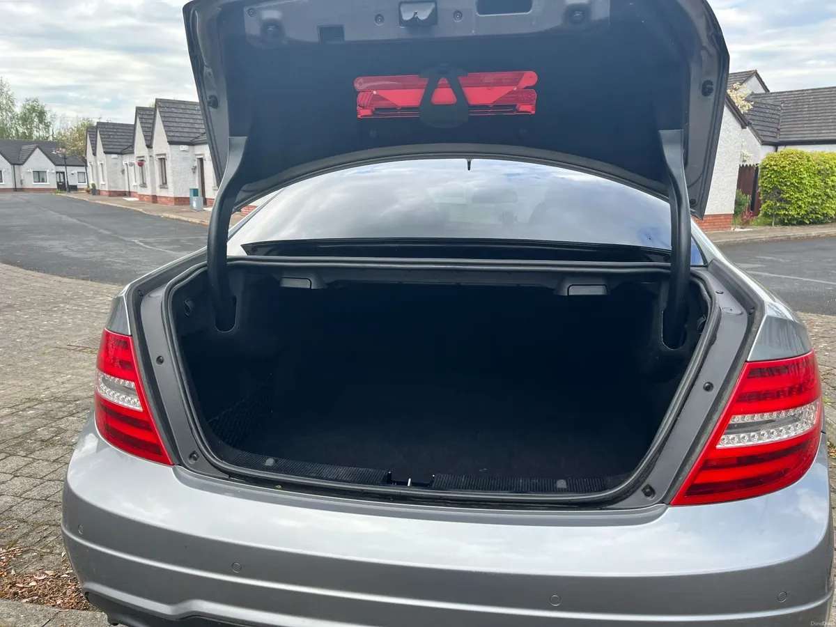 Mercedes-Benz C-Class 2014 - Image 2