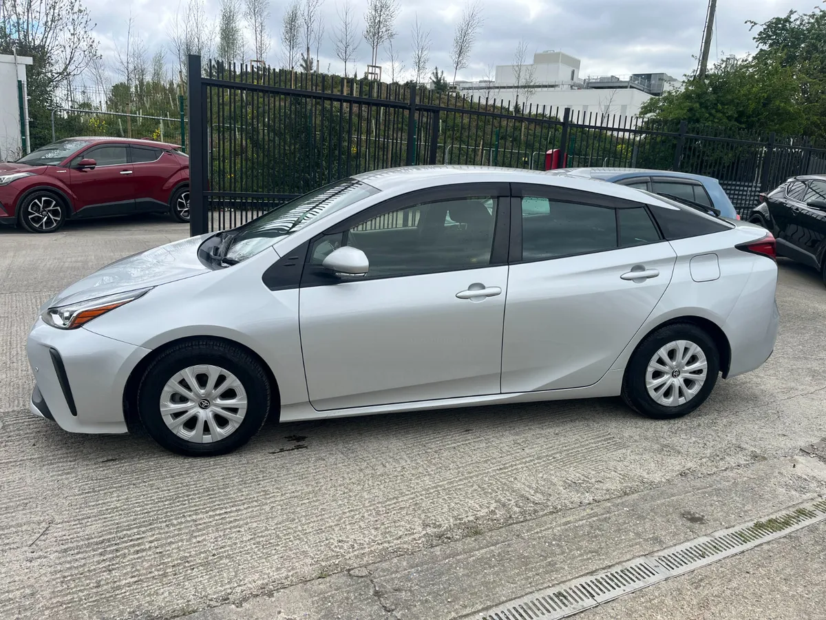 TOYOTA PRIUS 2020, 1.8 HYBRID AUTO LOW KMS - Image 4