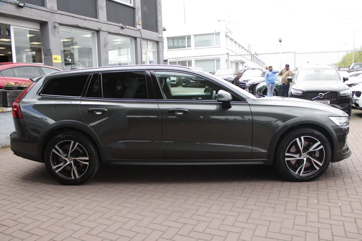 2020 V60 T5 AWD 2.0 5DR AUTO - Image 3