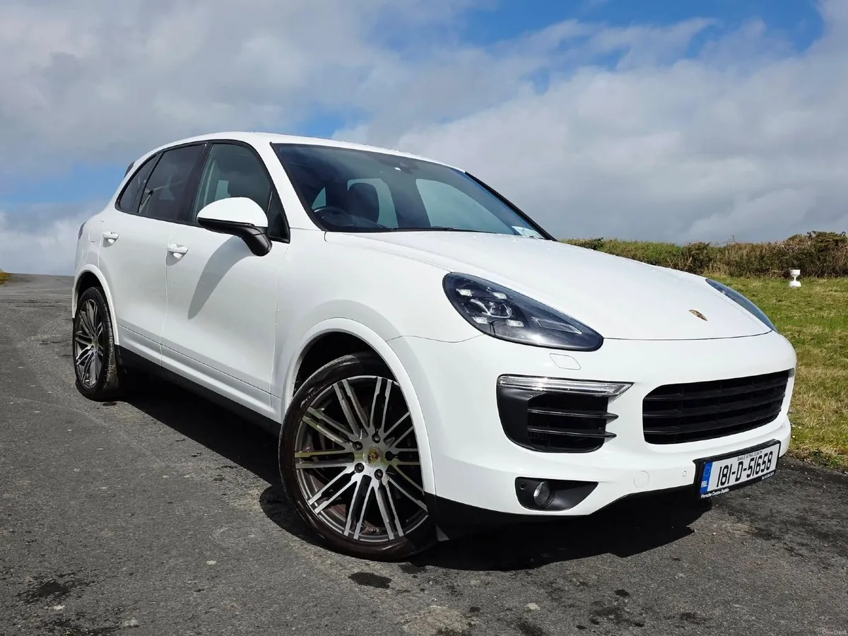 Porsche Cayenne 3.0 V6 2018 Platinum Edition - Image 4