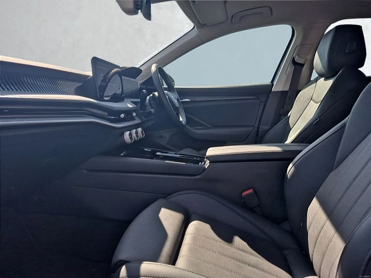 Skoda Superb ** SELECTION+ **  2.0 TDI 150HP ** DS - Image 6