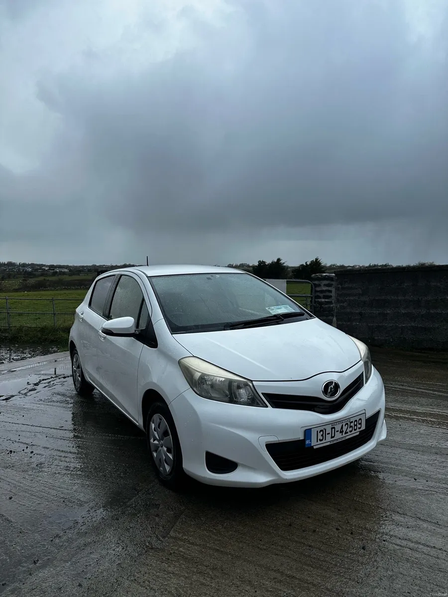 Toyota Vitz Auto 2013 - Image 4