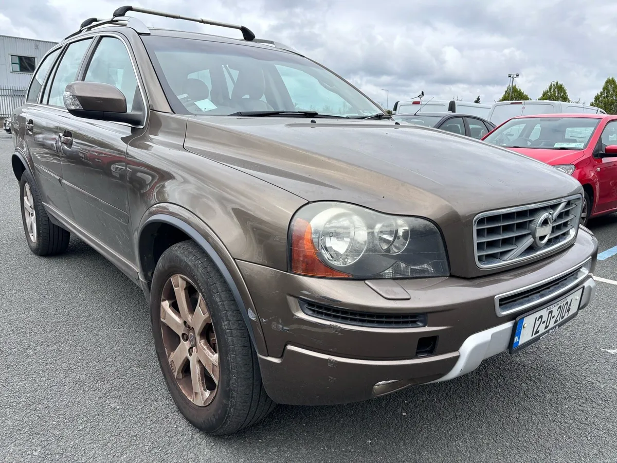 Volvo XC90 - Image 1