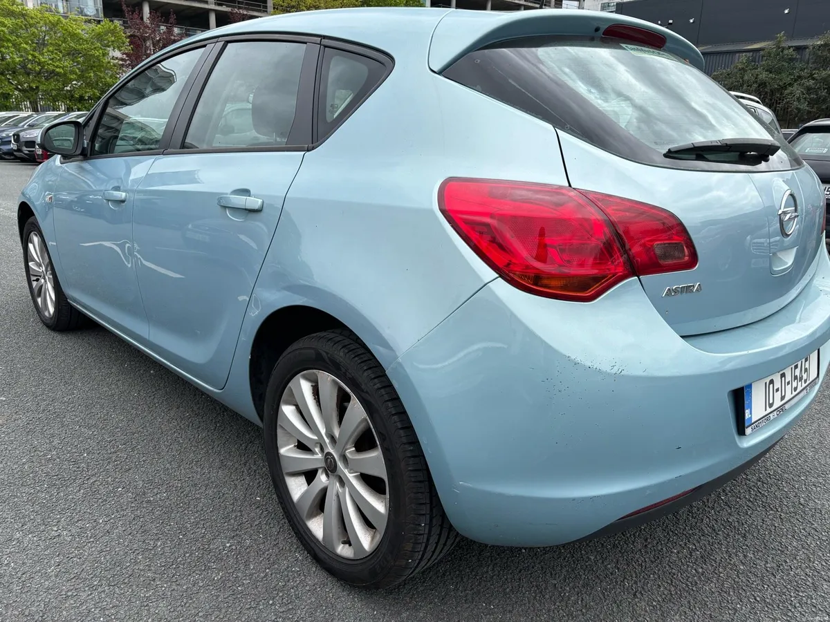 Opel Astra - Image 4