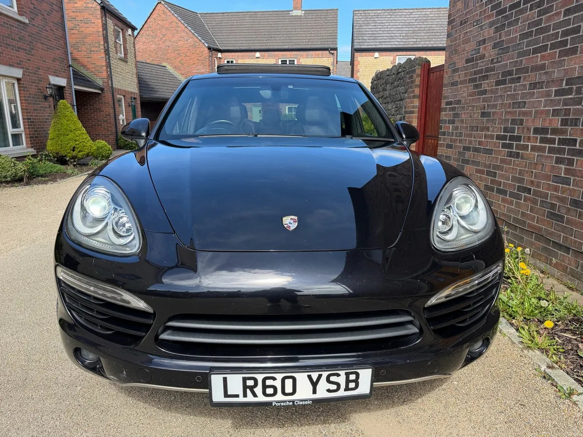 PORSCHE CAYENNE 3.0 V6 DIESEL BLACK SUV!! - Image 1