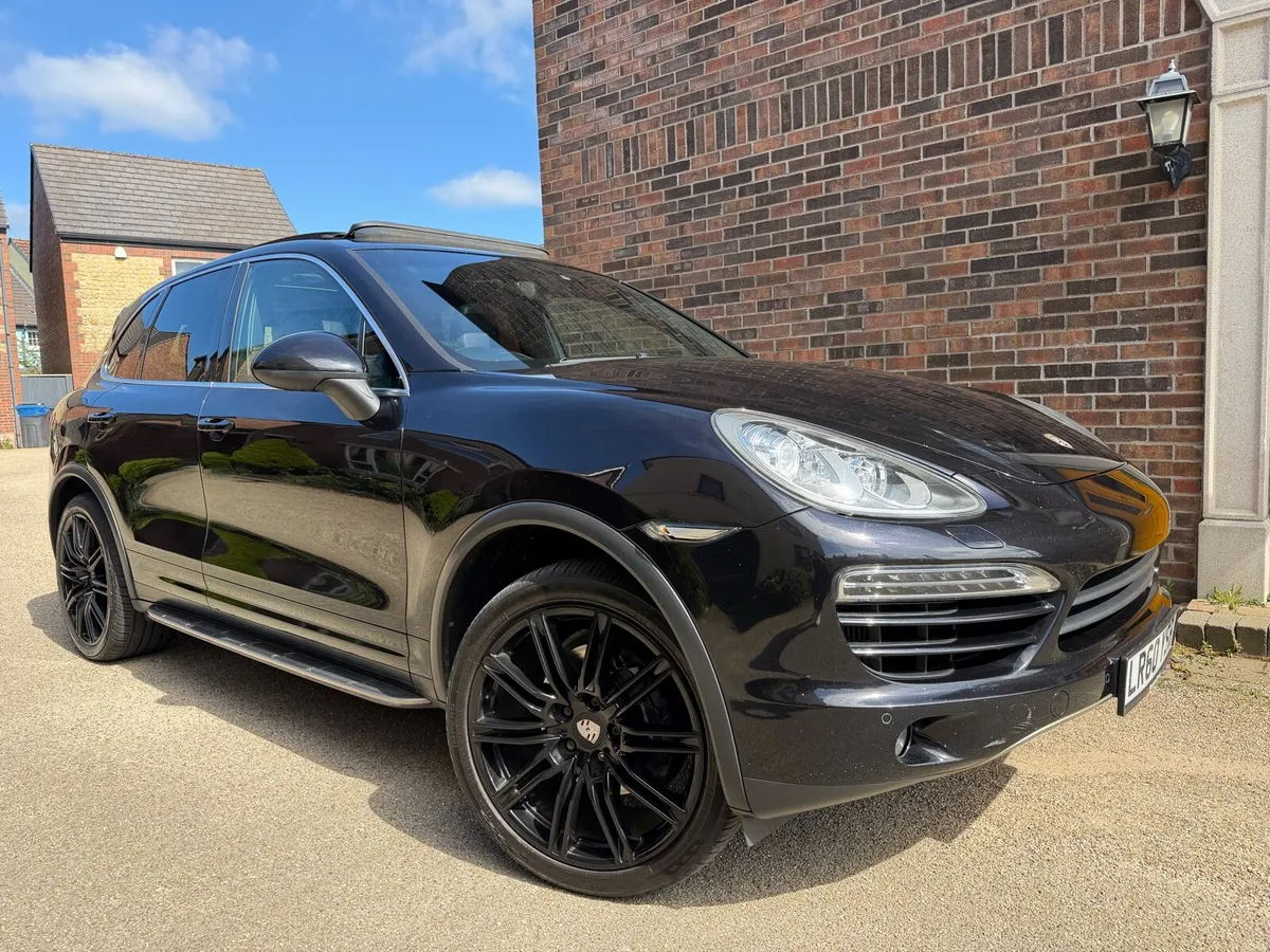 PORSCHE CAYENNE 3.0 V6 DIESEL BLACK SUV!! - Image 3