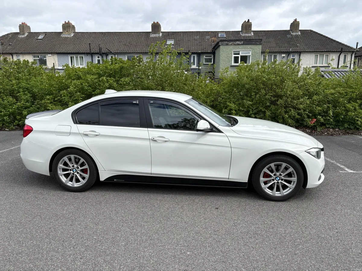 2017 BMW 3-Series 320d SE - Image 2