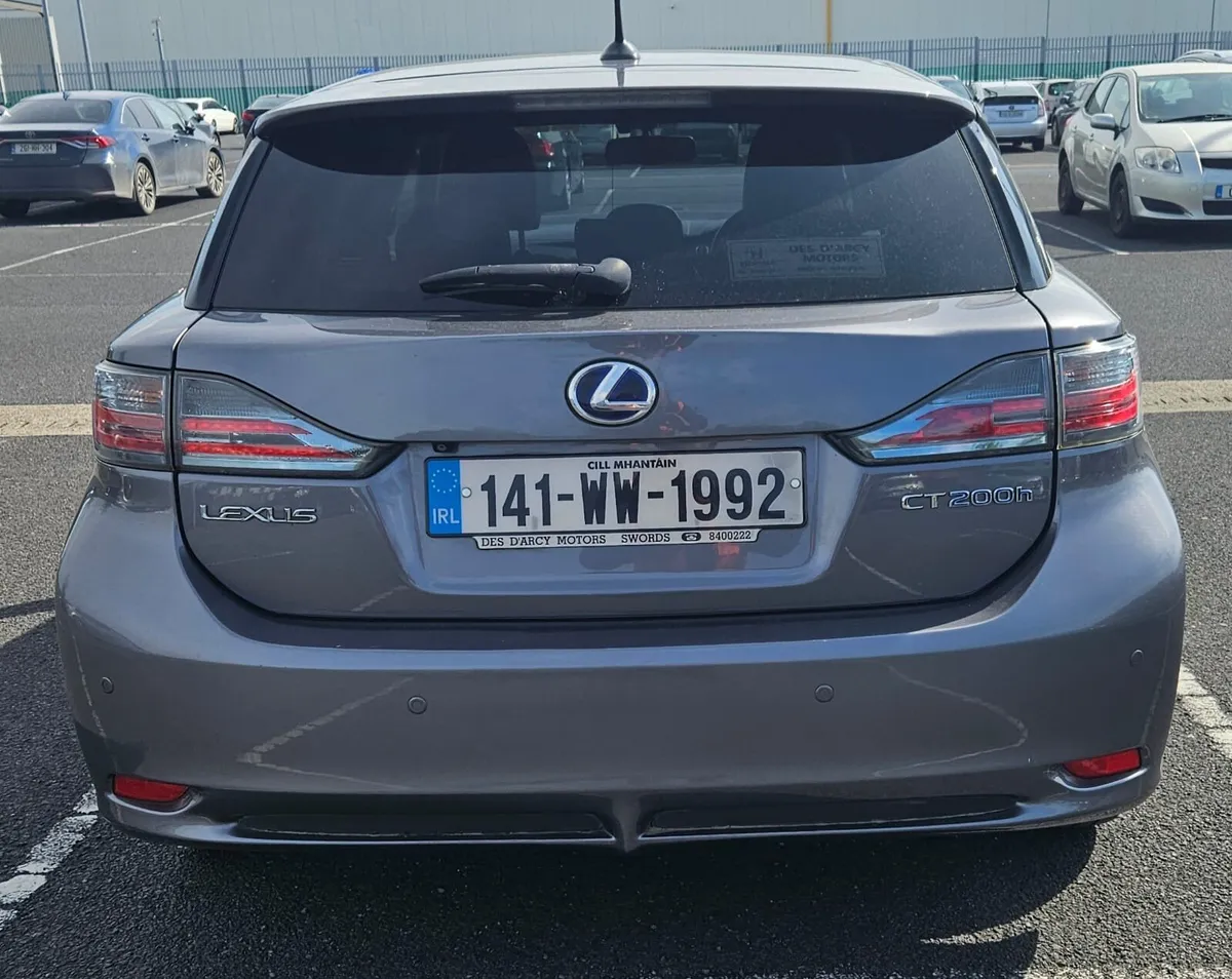 Lexus CT200h Hybrid - Image 6