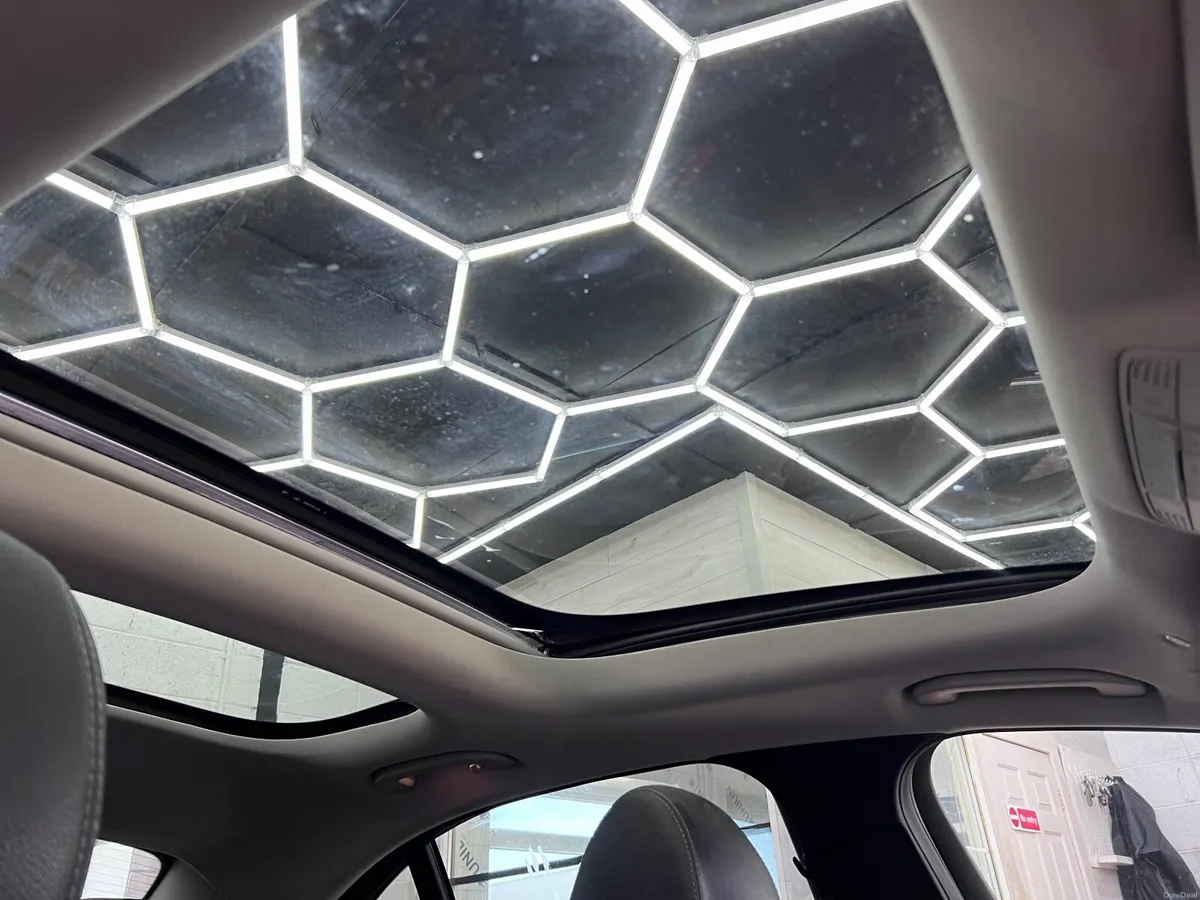 E-Class 2017 Full Spec Sunroof - Image 4
