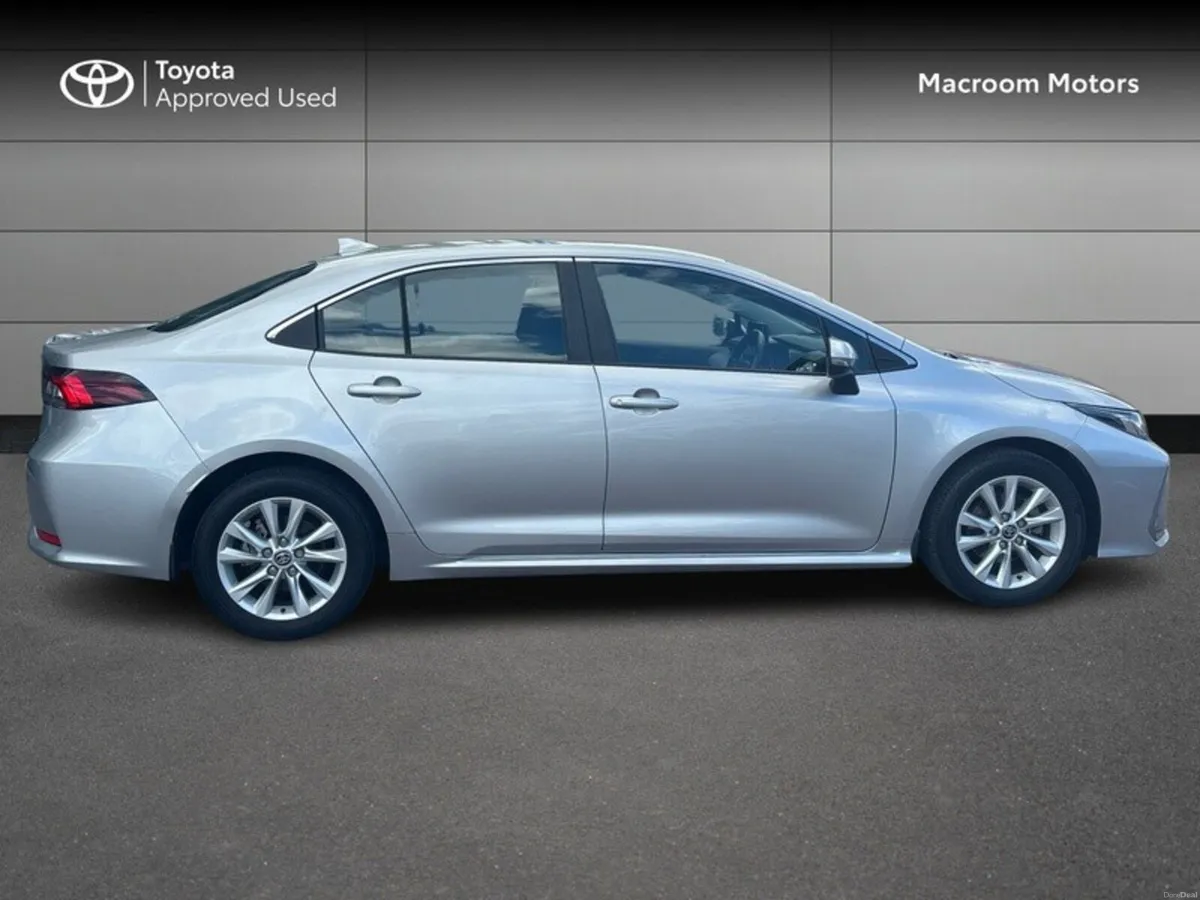 Toyota Corolla USED CAR SALE!! LUNA SALOON 4DR AUT - Image 3