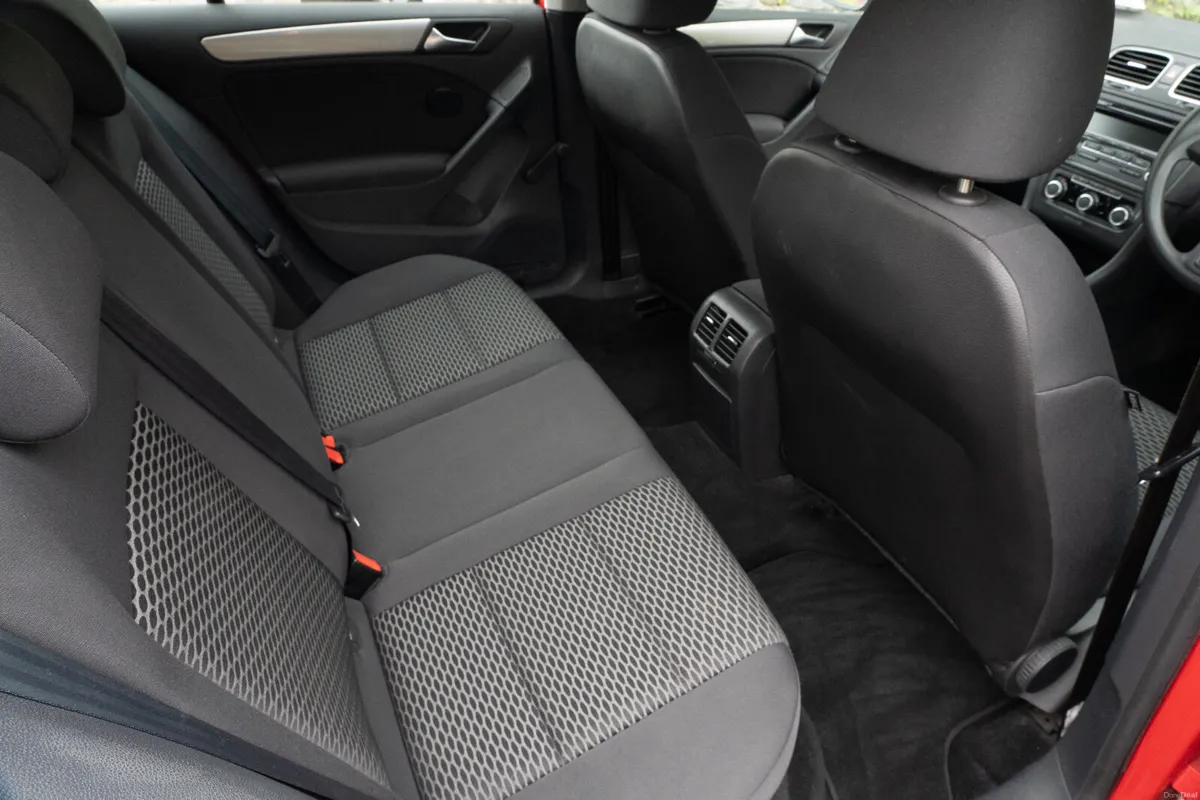 2010 Volkswagen Golf 1.2 Petrol Manual - Image 4