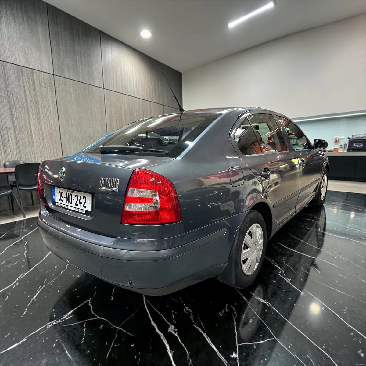 2009 Skoda Superb 1.9 TDI GREENLINE - Image 4