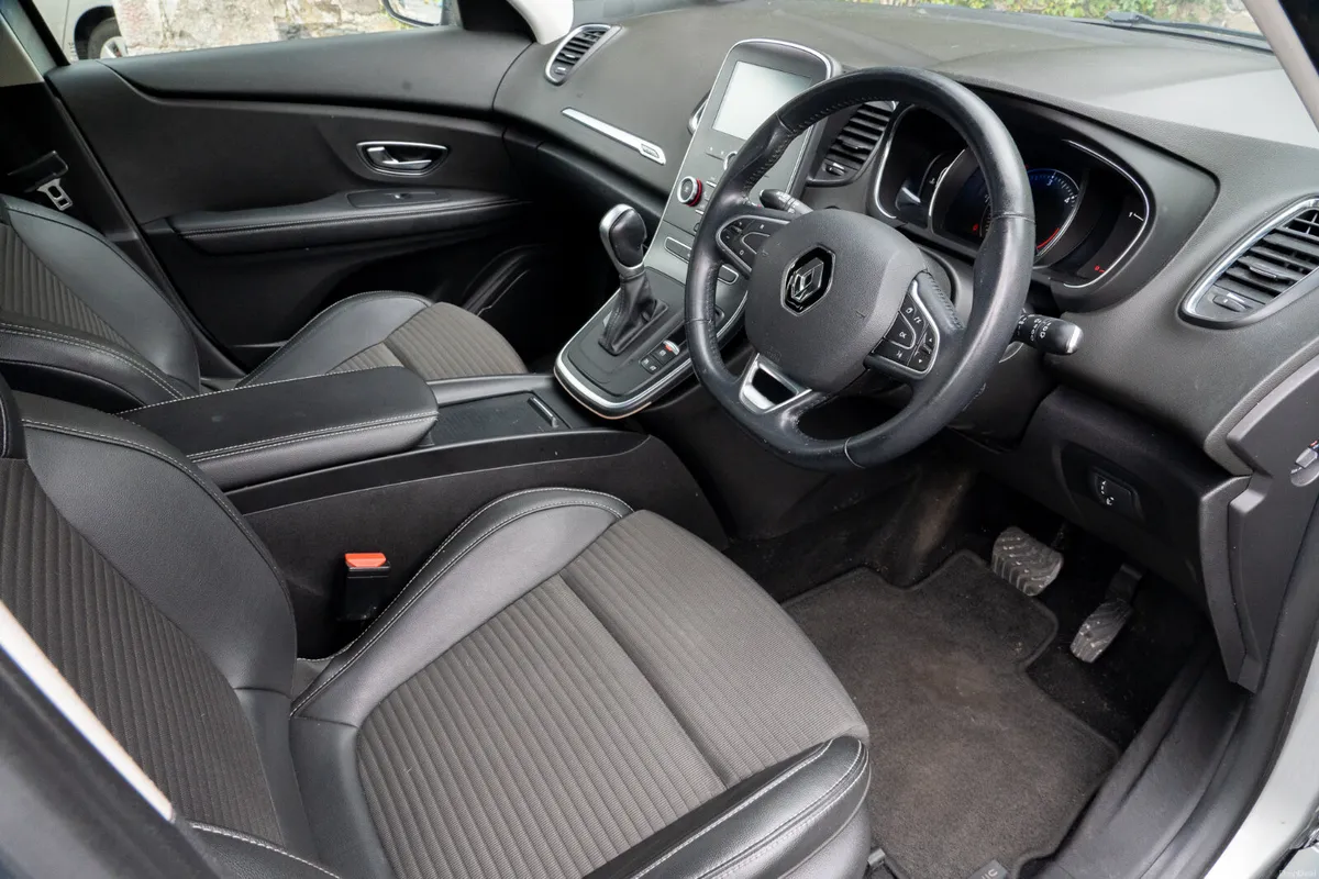 2017 Renault Scenic DYNAMIQUE 1.5 Diesel Automatic - Image 2