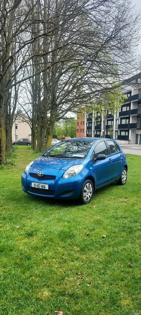 Toyota Yaris 2010 - Image 1