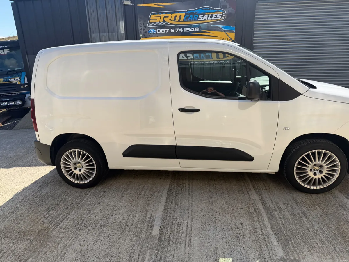 Citroen Berlingo 2019 - Image 2