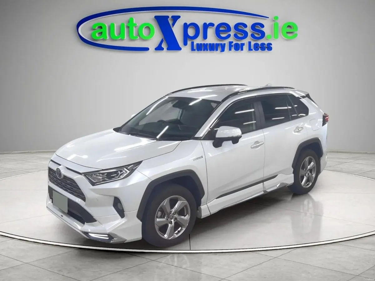 Toyota RAV4 4WD HYBRID G, Low mileage, Reversing c - Image 4