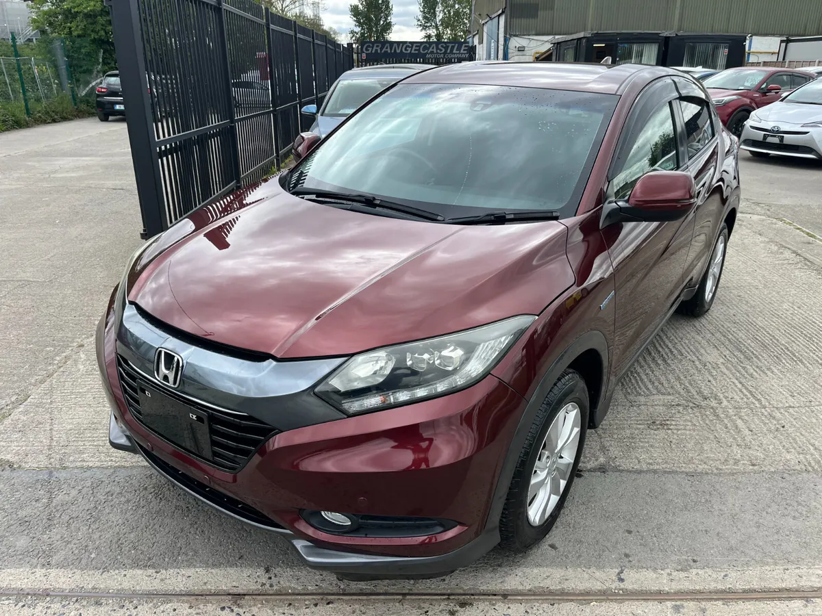 HONDA VEZEL 2015, 1.5 HYBRID AUTO LOW KMS - Image 3