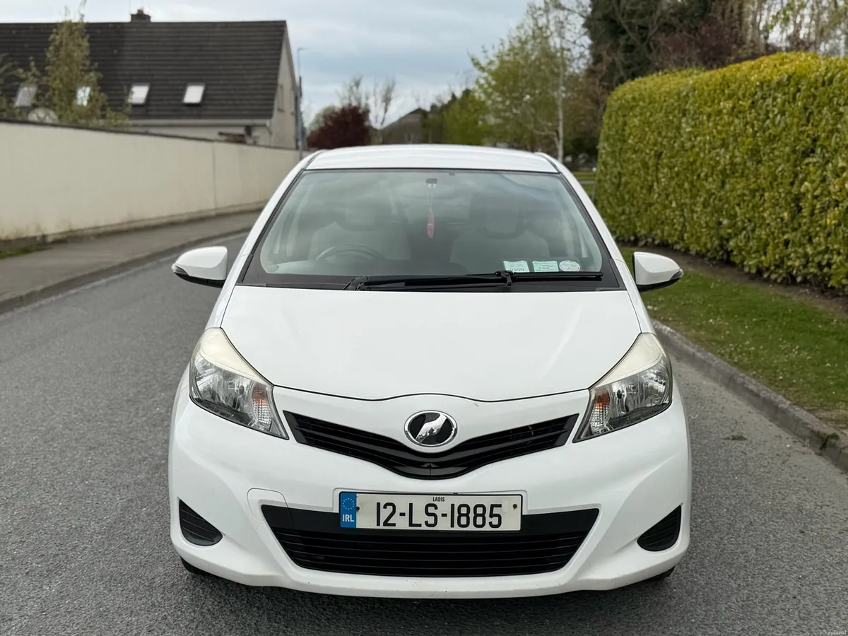 12 automatic Toyota vitz 1.0 petrol with new nct - Image 2