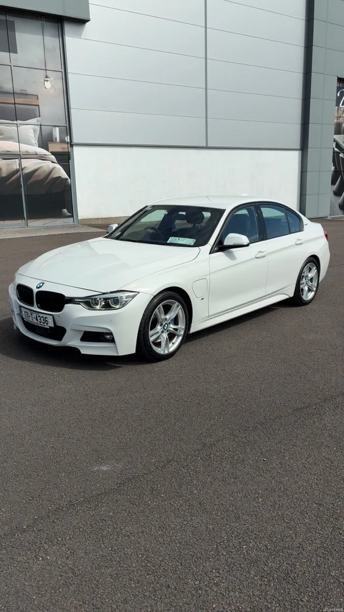 BMW 3 series 330E MSPORT - Image 2