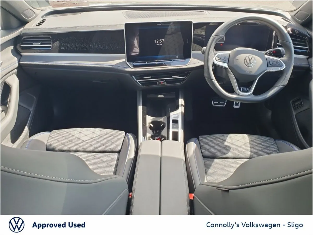 Volkswagen Passat ESTATE RLINE 1.5TSI PHEV 204HP A - Image 2