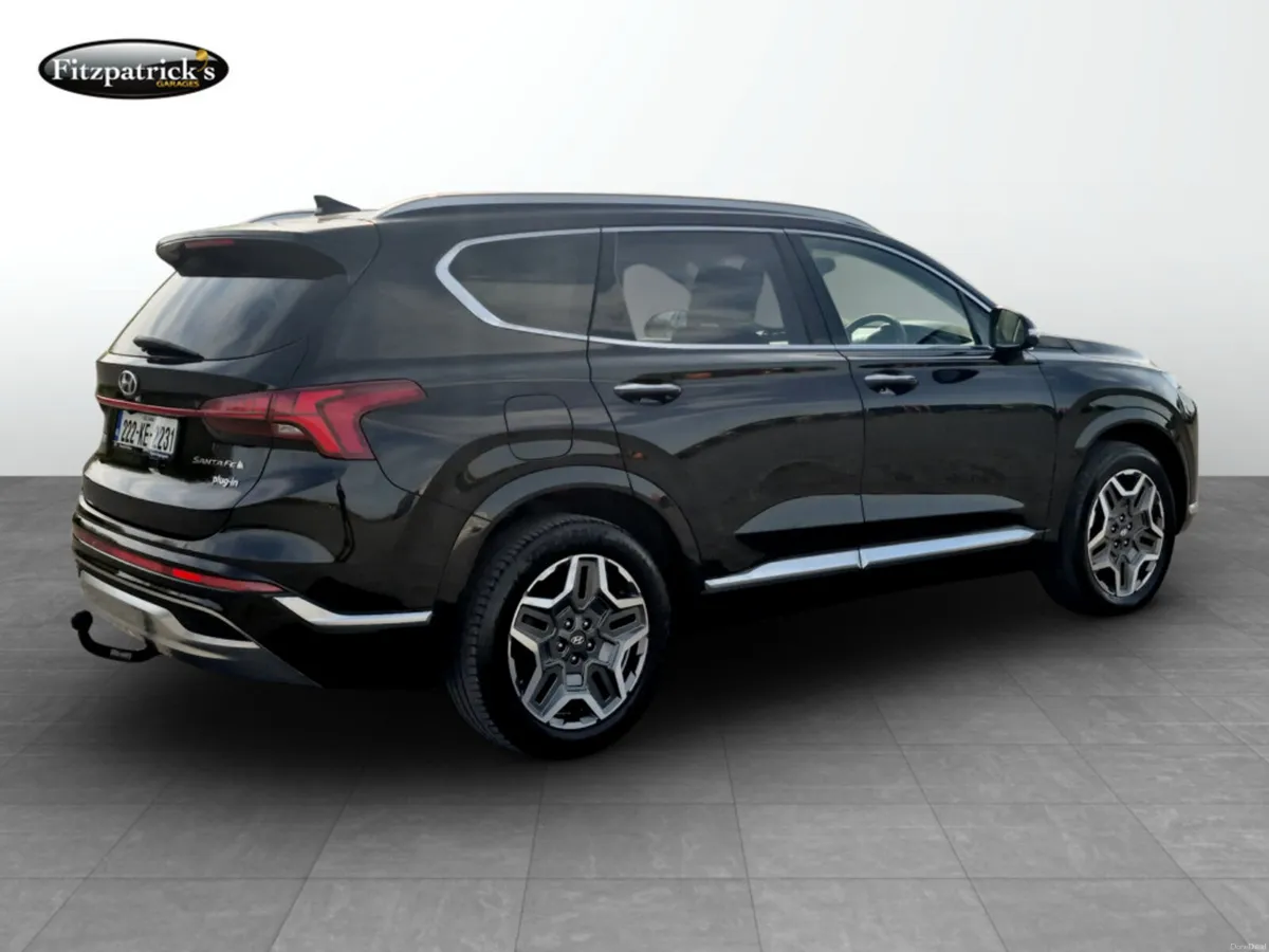 Hyundai Santa Fe 2022 - Image 3
