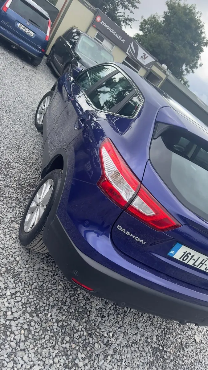 Nissan Qashqai 1.5 dCi Acenta Smart Vision - Image 2