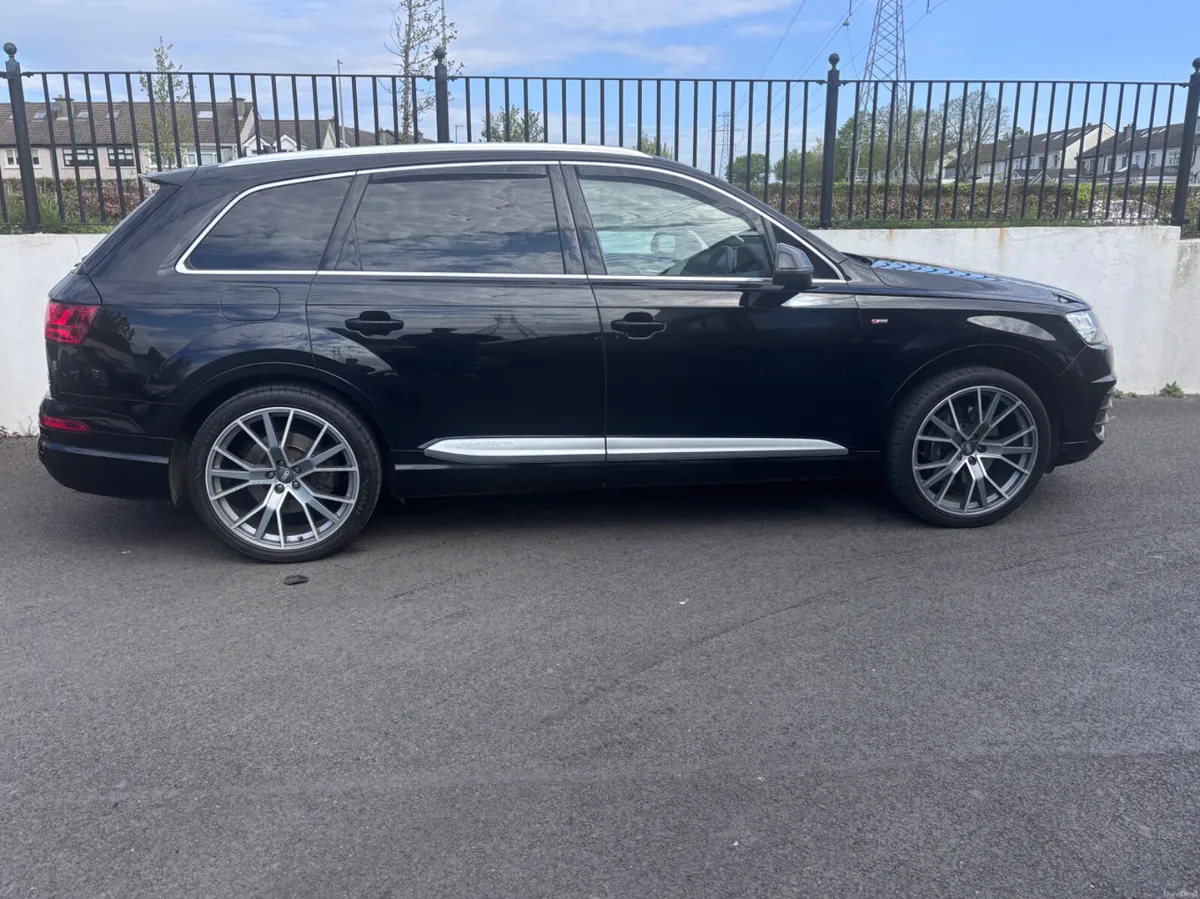 2019 Audi Q7 3.0 TDI 45 S LINE QUATTRO // 7 SEATER - Image 3