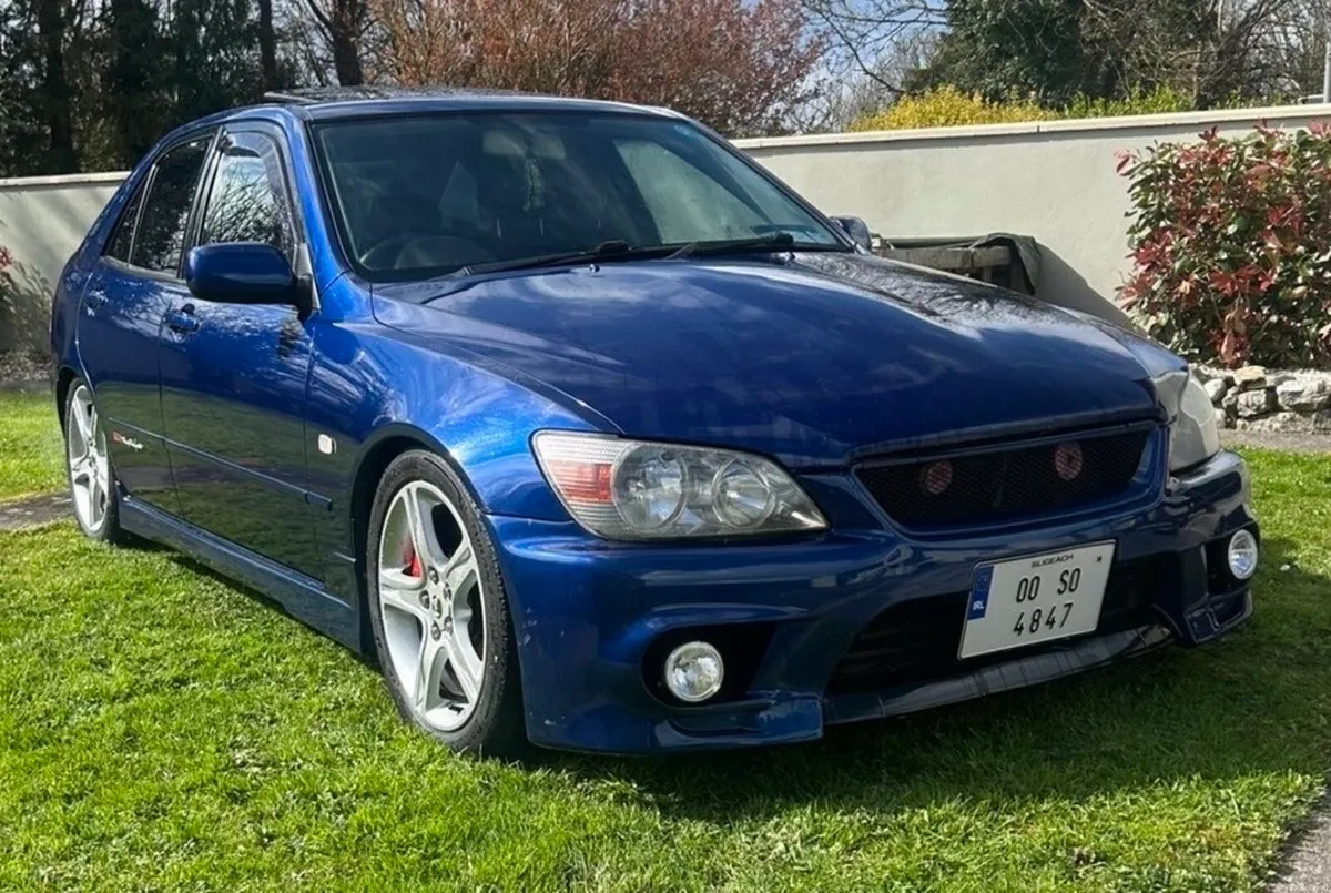 Lexus is200 Irish reg - Image 1