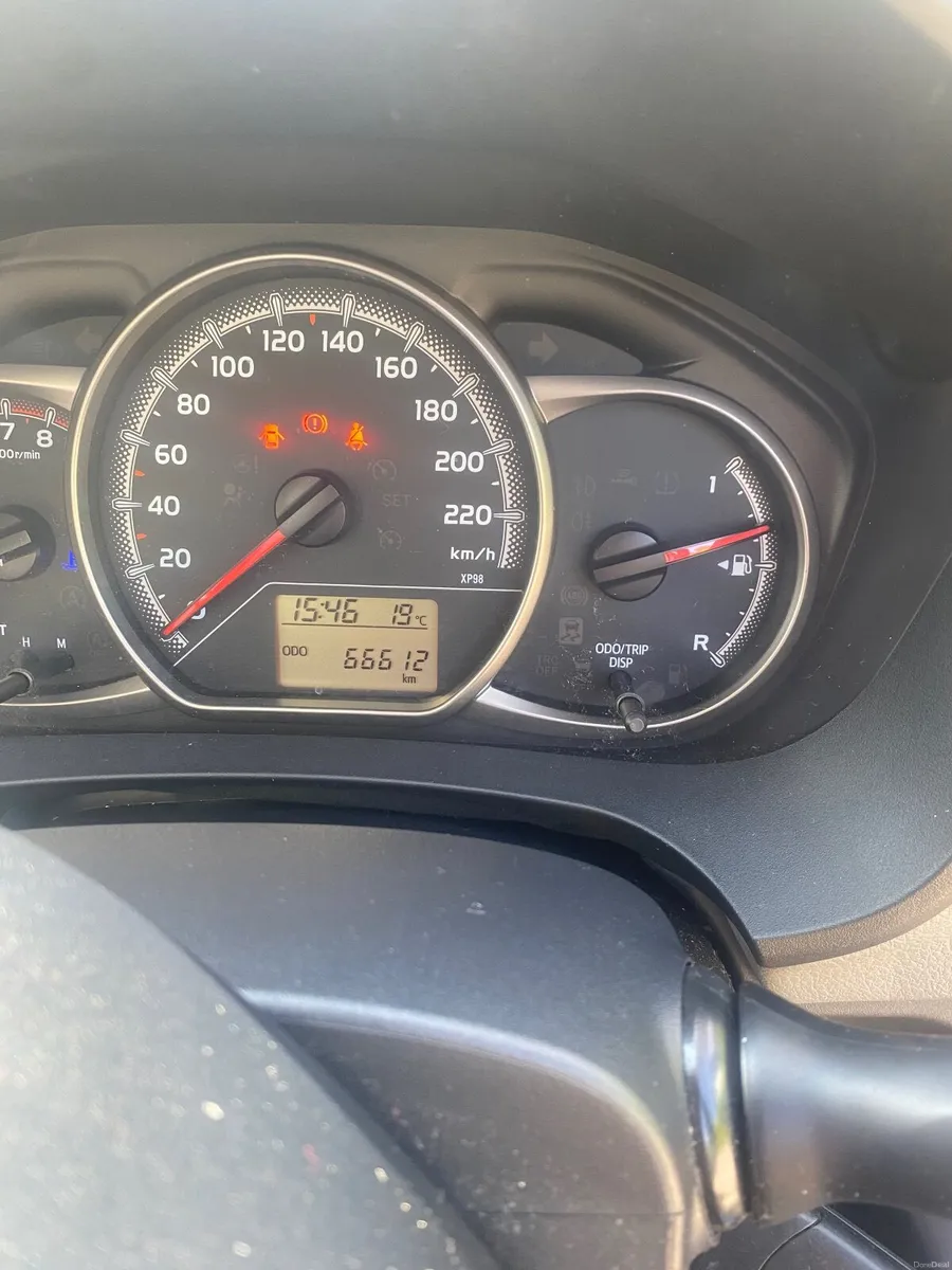 Toyota Yaris 2016 - Image 3