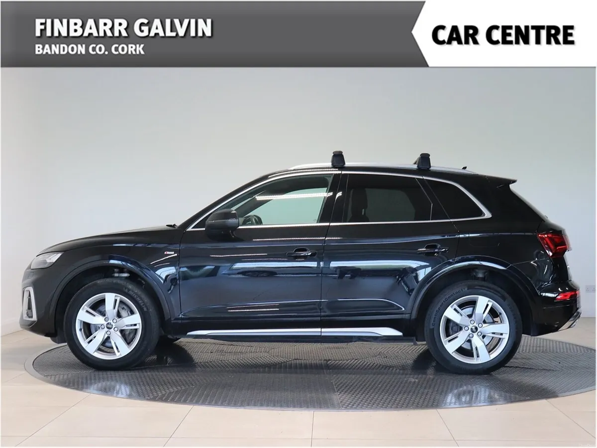 Audi  Q5 S LINE 50 TFSI E QUATTRO - Image 3