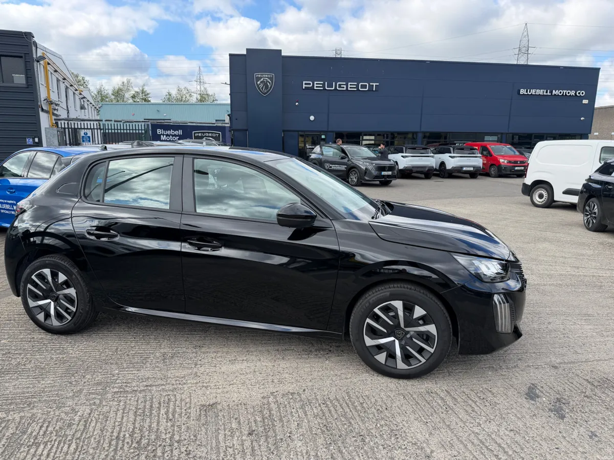 Peugeot 208 - Image 2