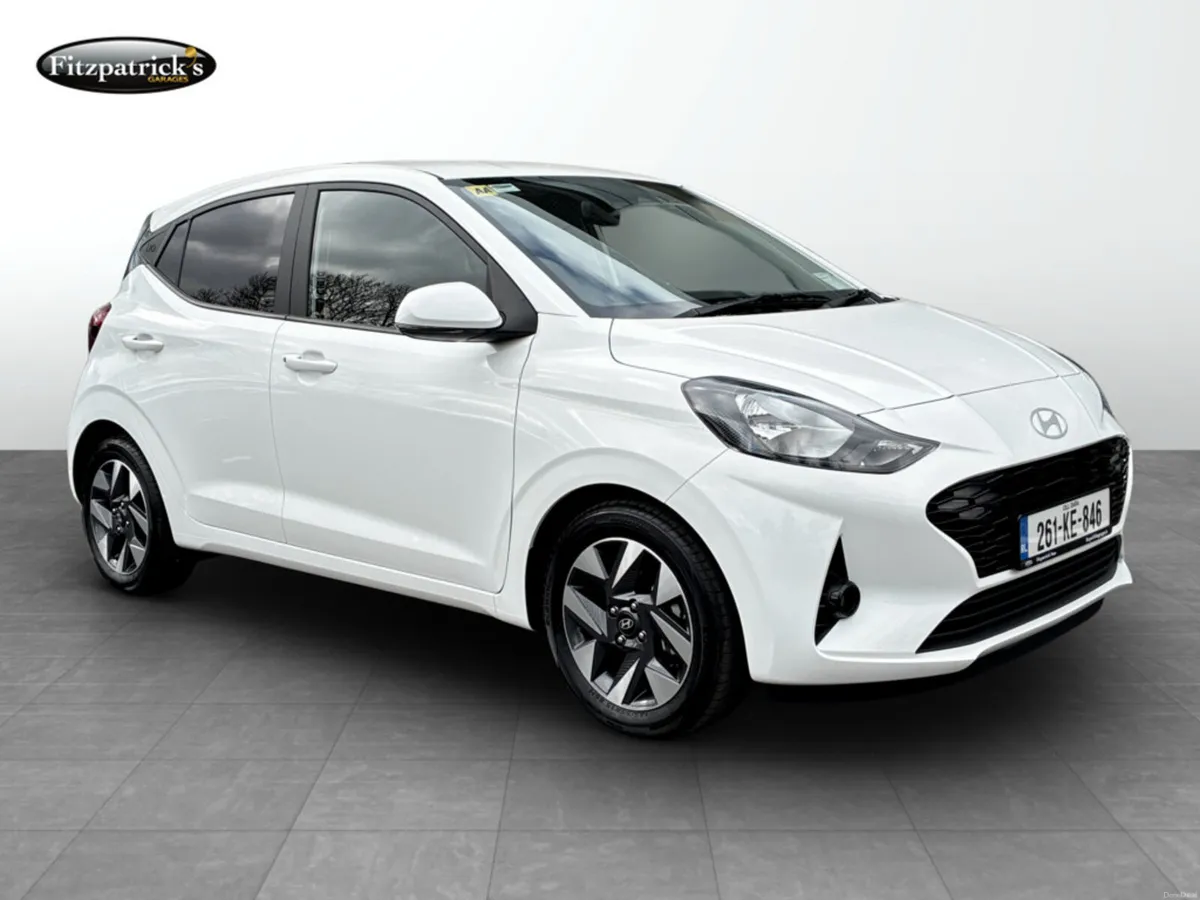 Hyundai i10 Deluxe 1.0 Petrol *Demonstrator Model* - Image 1