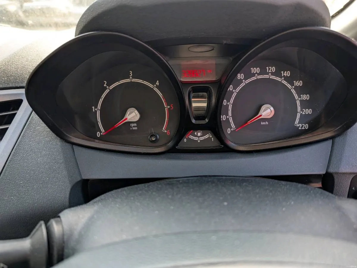 Ford Fiesta 2011 - Image 3