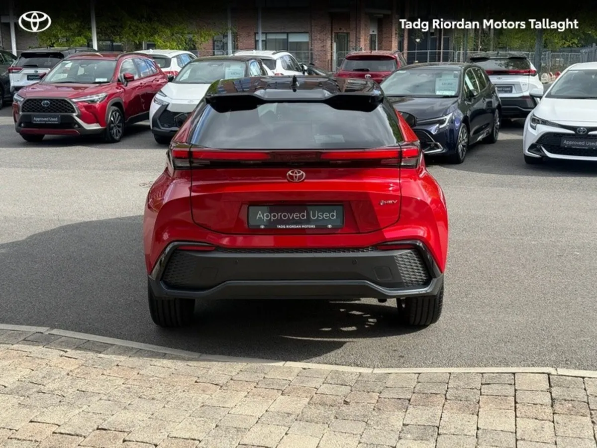 Toyota C-HR HYBRID SOL - Image 5