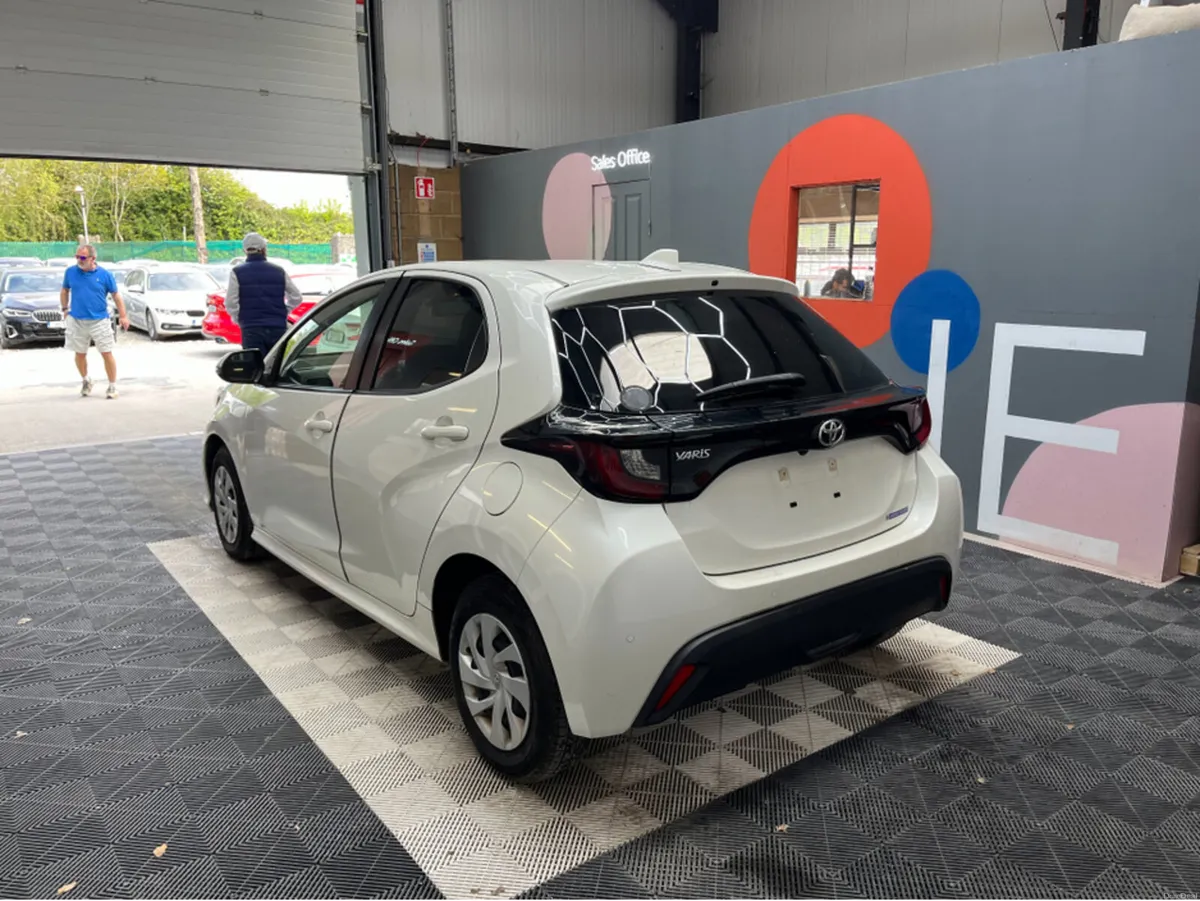 Toyota Yaris 2021 TOYOTA YARIS X 1.0 AUTOMATIC - Image 4