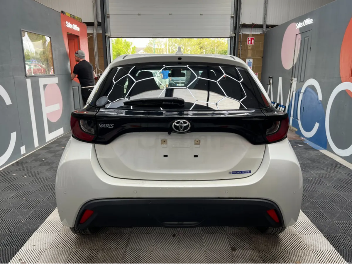 Toyota Yaris 2021 TOYOTA YARIS X 1.0 AUTOMATIC - Image 3