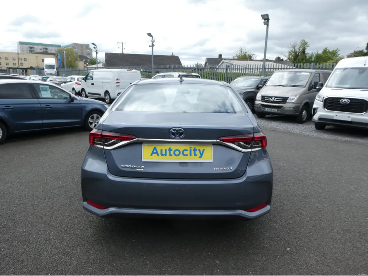 Toyota Corolla LUNA SALOON 4DR AUTO - Image 4