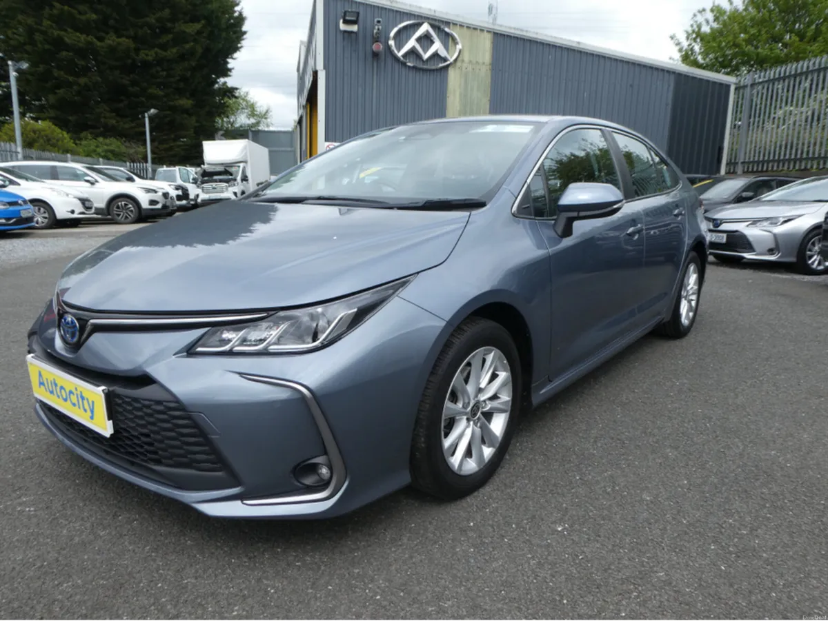 Toyota Corolla LUNA SALOON 4DR AUTO - Image 2