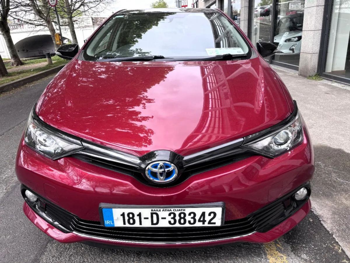 Toyota Auris HYBRID LUNA SPORT AUTO 5DR - Image 3