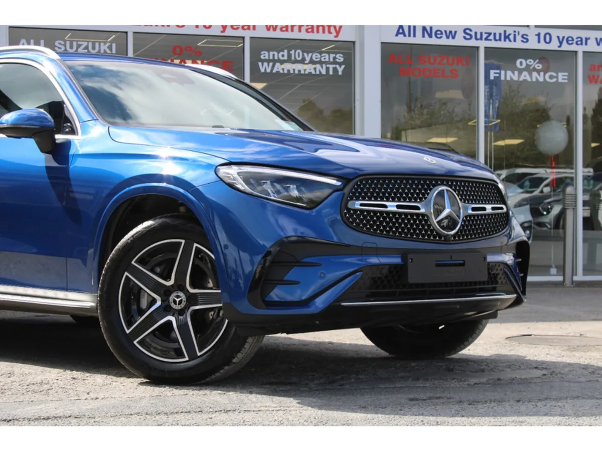 Mercedes-Benz GLC 300 AMG LINE E 4MATIC - Image 3
