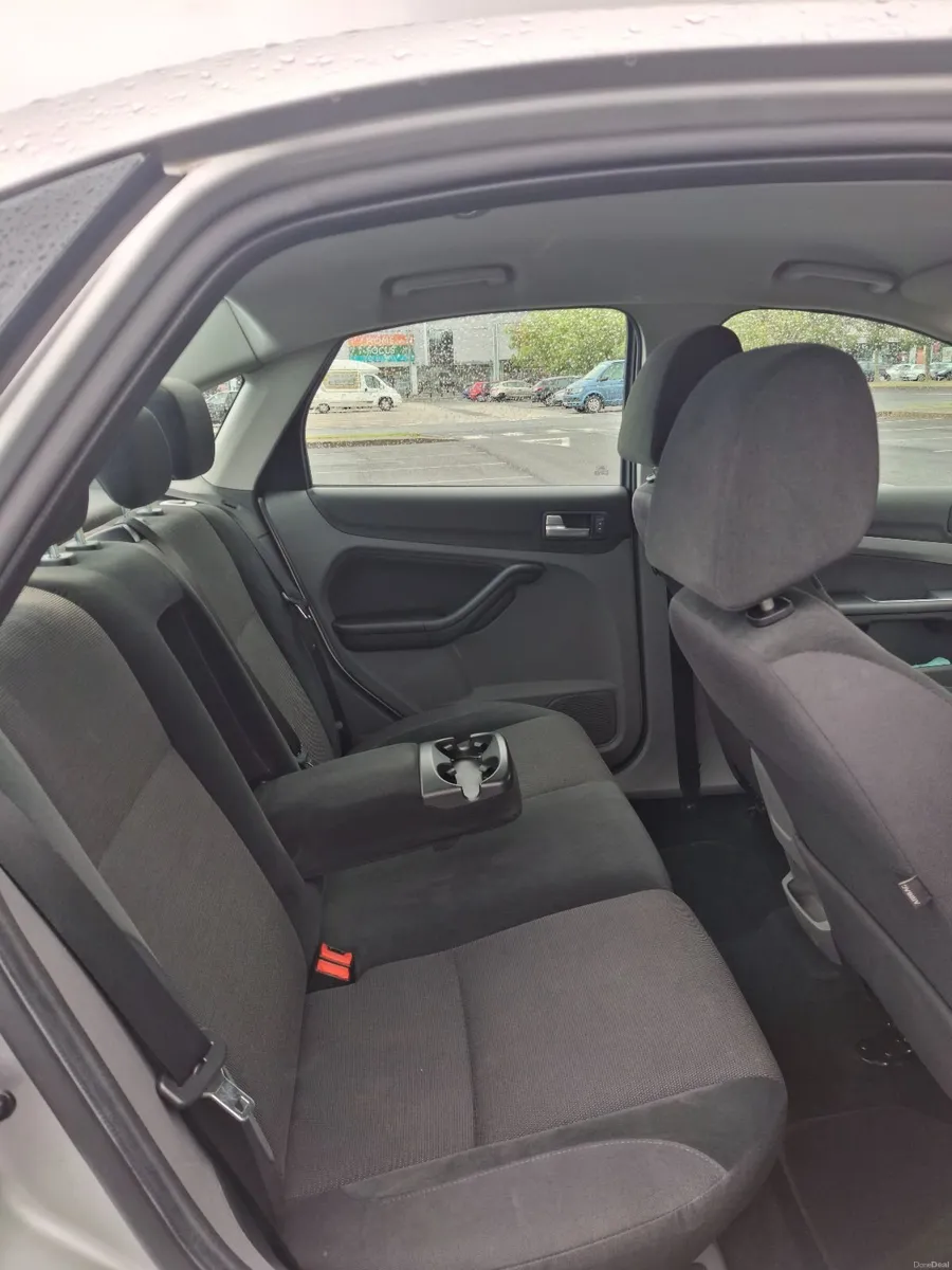 Ford Focus 2008 Automatic - Image 2